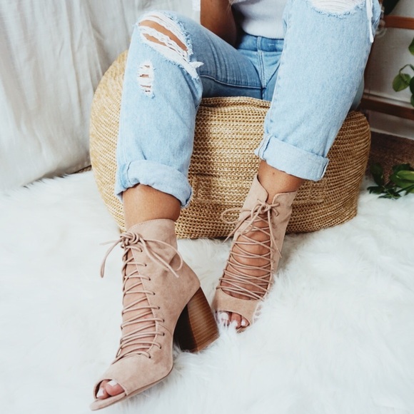 •LAST PAIR//Capri Lace Up Booties• - Picture 2 of 8